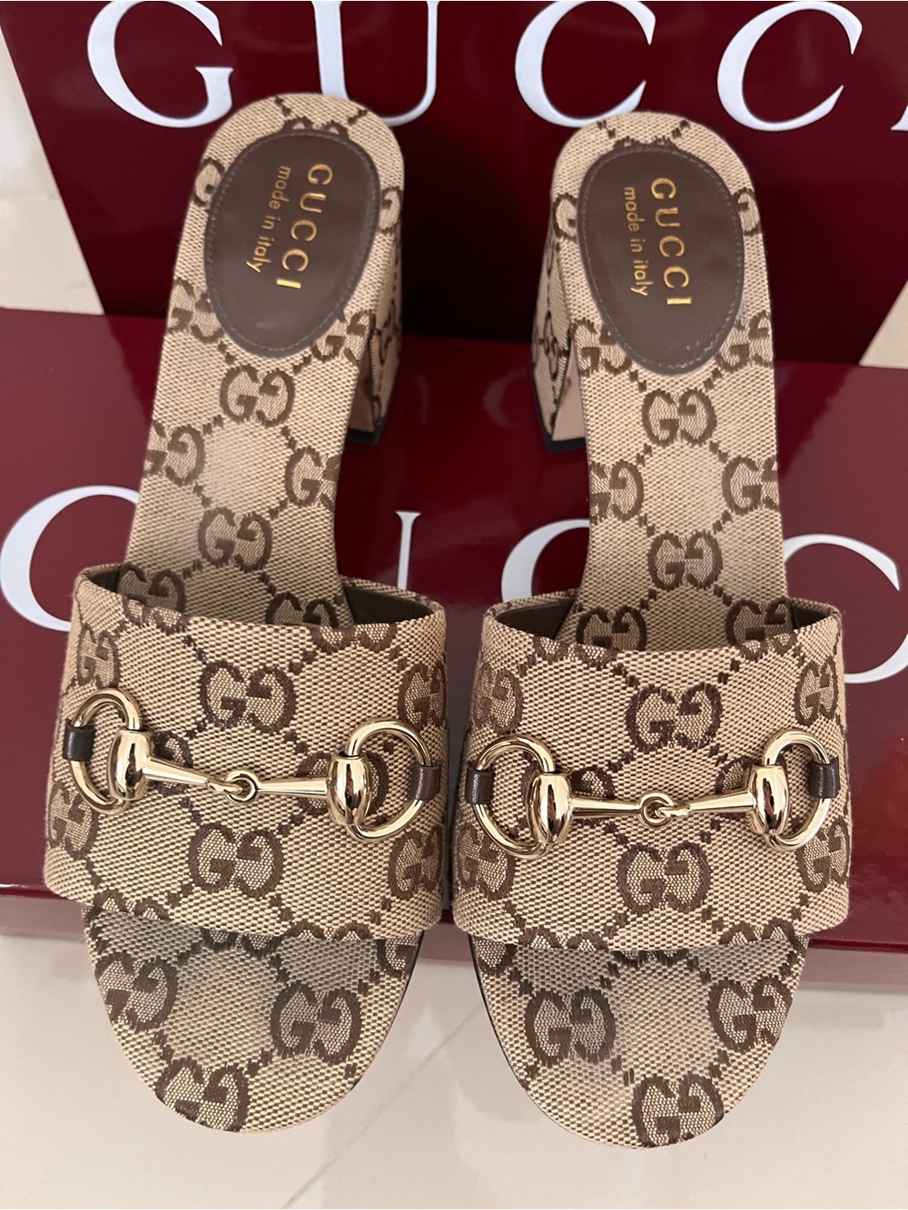 Gucci Tan GG Canvas Horsebit Slide Sandals with Gold Hardware - Picture 5 of 9